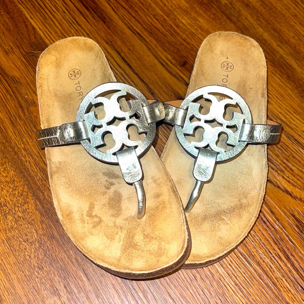Miller Cloud Sandal (Women)
TORY BURCH spark gold/ natural